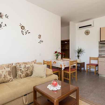 Apartments Olive Млини Екстериор снимка