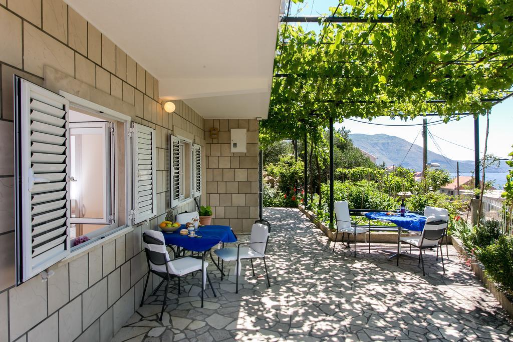 Apartments Olive Млини Стая снимка