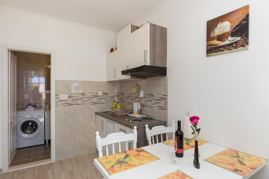 Apartments Olive Млини Екстериор снимка