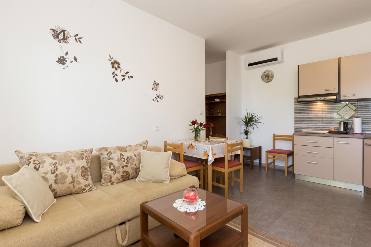 Apartments Olive Млини Екстериор снимка